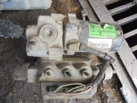 Μονάδα ABS 10.0202-0015.4 για BMW 3 Series (1990 - 1995) (E36) Μονάδα ABS 10.0202-0015.4 για BMW 3 Series (1990 - 1995) (E36)