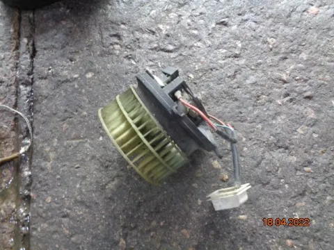 Μοτέρ Καλοριφέρ για MERCEDES C - CLASS (1997 - 1999) (W202) 1800 ((M111.920) (M111.921)) Petrol 122 C 180 Μοτέρ Καλοριφέρ για MERCEDES C - CLASS (1997 - 1999) (W202) 1800 ((M111.920) (M111.921)) Petrol 122 C 180