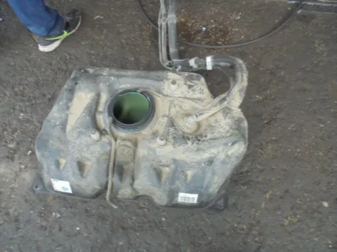 Δεξαμενή Καυσίμου (Ρεζερβουάρ) για TOYOTA YARIS (2009 - 2012) (XP90) *ΔΒ* Δεξαμενή Καυσίμου (Ρεζερβουάρ) για TOYOTA YARIS (2009 - 2012) (XP90) *ΔΒ*