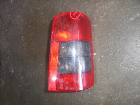 Φανάρι Πίσω Δεξί (Μονόφυλλη) (Ραγισμένο) για CITROEN BERLINGO (1996 - 2002) I (MF) , PEUGEOT PARTNER (1996 - 2002) Φανάρι Πίσω Δεξί (Μονόφυλλη) (Ραγισμένο) για CITROEN BERLINGO (1996 - 2002) I (MF) , PEUGEOT PARTNER (1996 - 2002)