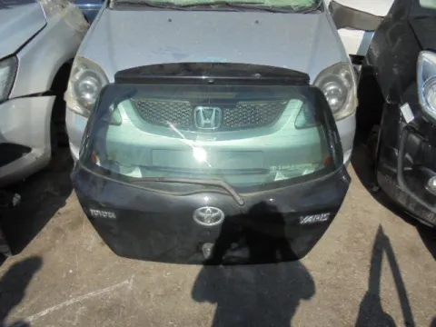 Πορτ-Μπαγκάζ για TOYOTA YARIS (2006 - 2009) (KL9) Πορτ-Μπαγκάζ για TOYOTA YARIS (2006 - 2009) (KL9)