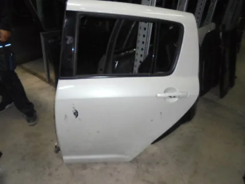 Πόρτα Πίσω Αριστερή (Λίγο Χτυπημένη) για SUZUKI SWIFT (2006 - 2008) (RS) *Ε* Πόρτα Πίσω Αριστερή (Λίγο Χτυπημένη) για SUZUKI SWIFT (2006 - 2008) (RS) *Ε*