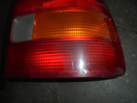 Φανάρι Πίσω Δεξί (Ραγισμένο) για HONDA CIVIC (1996 - 1998) (EJ - K) (MA - B) Hatchback - 3dr - 