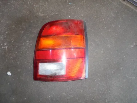 Φανάρι Πίσω Δεξί (Ελαττωματικό) για NISSAN MICRA (1993 - 1997) (K11) Φανάρι Πίσω Δεξί (Ελαττωματικό) για NISSAN MICRA (1993 - 1997) (K11)