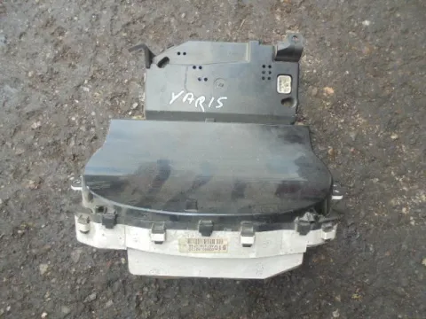 Κοντέρ 8380052120 για TOYOTA YARIS (1999 - 2002) (XP10) Κοντέρ 8380052120 για TOYOTA YARIS (1999 - 2002) (XP10)