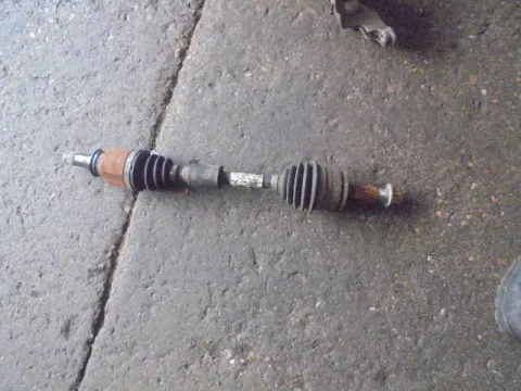 Ημιαξόνιο Εμπρός Αριστερό για MITSUBISHI COLT (2005 - 2008 ) (CZ) 1300 4A90 petrol 95 135930 Ημιαξόνιο Εμπρός Αριστερό για MITSUBISHI COLT (2005 - 2008 ) (CZ) 1300 4A90 petrol 95 135930