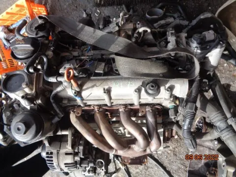 Κινητήρας Κορμός - Καπάκι BLP για VW GOLF (2004 - 2008) Mk5 (1K1) 1600 (BLP) Petrol 115 FSI ITALY Κινητήρας Κορμός - Καπάκι BLP για VW GOLF (2004 - 2008) Mk5 (1K1) 1600 (BLP) Petrol 115 FSI ITALY