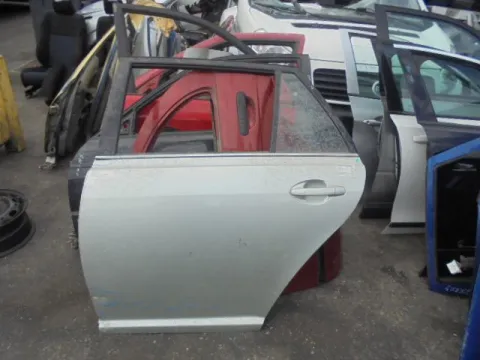 Πόρτα Πίσω Αριστερή Λίγο Χτυπημένη για TOYOTA AVENSIS (2003 - 2006) (T250) *ΔΒ* Πόρτα Πίσω Αριστερή Λίγο Χτυπημένη για TOYOTA AVENSIS (2003 - 2006) (T250) *ΔΒ*