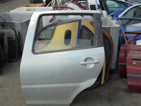 Πόρτα Πίσω Αριστερή για DAIHATSU YRV (M2) (2000 - 2005) *Ε* Πόρτα Πίσω Αριστερή για DAIHATSU YRV (M2) (2000 - 2005) *Ε*