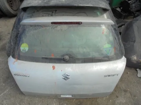 Πορτ-Μπαγκάζ (Λίγο Χτυπημένο) για SUZUKI SWIFT (2006 - 2008) (RS) Πορτ-Μπαγκάζ (Λίγο Χτυπημένο) για SUZUKI SWIFT (2006 - 2008) (RS)