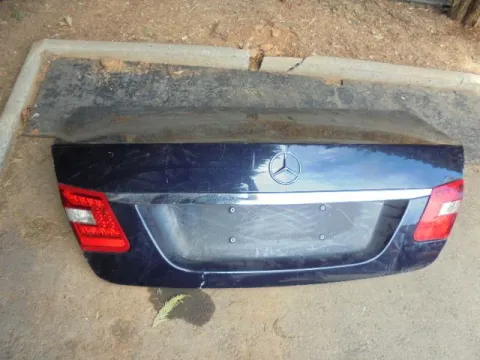 Καπό Πίσω για MERCEDES E - CLASS (2009 - 2012) (W212) Sedan - 4dr *Γ* Καπό Πίσω για MERCEDES E - CLASS (2009 - 2012) (W212) Sedan - 4dr *Γ*