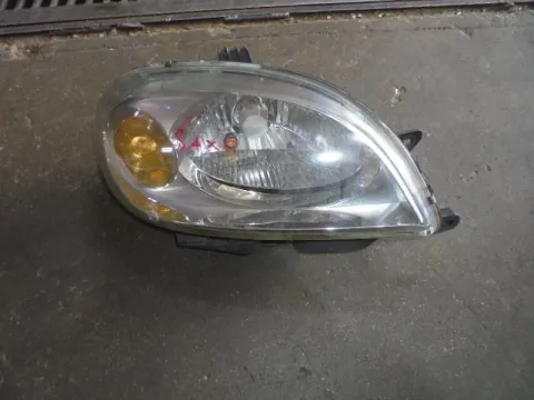 Φανάρι Εμπρός Δεξί (Σπασμένη Βάση) για CITROEN SAXO (1999 - 2002) (S) Φανάρι Εμπρός Δεξί (Σπασμένη Βάση) για CITROEN SAXO (1999 - 2002) (S)