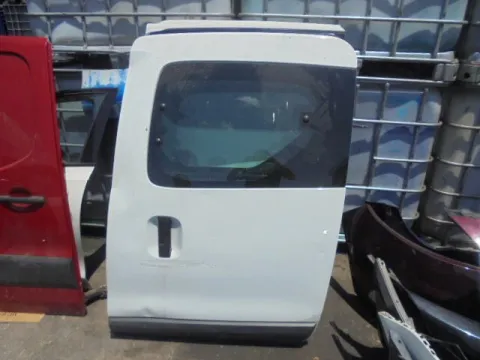 Πόρτα Αριστερή Συρόμενη Με Τζάμι για DACIA DOKKER (2014 - ) Πόρτα Αριστερή Συρόμενη Με Τζάμι για DACIA DOKKER (2014 - )