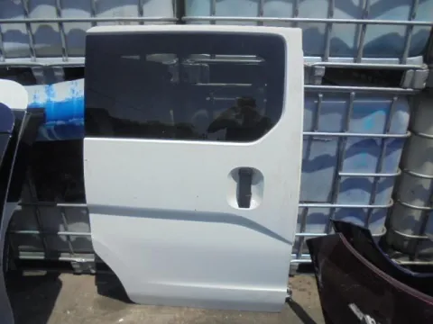 Πόρτα Δεξιά Συρόμενη Με Τζάμι για NISSAN NV200-EVALIA (2010 - ) *Γ* Πόρτα Δεξιά Συρόμενη Με Τζάμι για NISSAN NV200-EVALIA (2010 - ) *Γ*