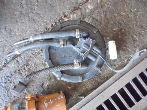 Αντλία Καυσίμου (Τρόμπα Βενζίνης) 9015421417 για MERCEDES SPRINTER (1995 - 2000) (901) (902) (903) Αντλία Καυσίμου (Τρόμπα Βενζίνης) 9015421417 για MERCEDES SPRINTER (1995 - 2000) (901) (902) (903)