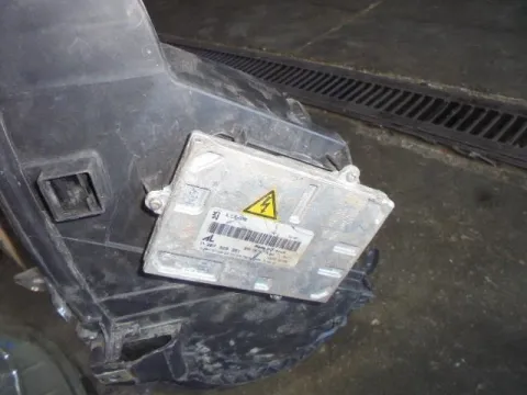 Φανάρι Εμπρός Δεξί ΧΕΝΟΝ (Ελαττωματικό) για PEUGEOT 308 (2012 - 2014) ( ) - 