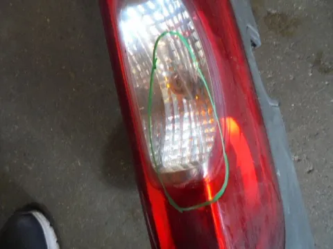 Φανάρι Πίσω Δεξί (Ραγισμένο) για RENAULT TRAFFIC (2006 - 2014) (FL) - 