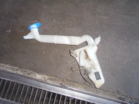 Δοχείο Υαλοκαθαριστήρων Με Μοτέρ για SEAT CORDOBA (2002 - 2008) (6L) Δοχείο Υαλοκαθαριστήρων Με Μοτέρ για SEAT CORDOBA (2002 - 2008) (6L)