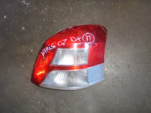 Φανάρι Πίσω Δεξί (Ελαττωματικό) για TOYOTA YARIS (2009 - 2012) (XP90) Φανάρι Πίσω Δεξί (Ελαττωματικό) για TOYOTA YARIS (2009 - 2012) (XP90)