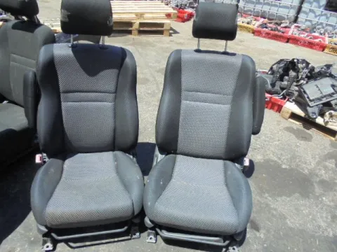 Καθίσματα Σετ Εμπρός Με Αερόσακους για TOYOTA COROLLA VERSO (2001 - 2004) (E120) *ΔΒ* Καθίσματα Σετ Εμπρός Με Αερόσακους για TOYOTA COROLLA VERSO (2001 - 2004) (E120) *ΔΒ*
