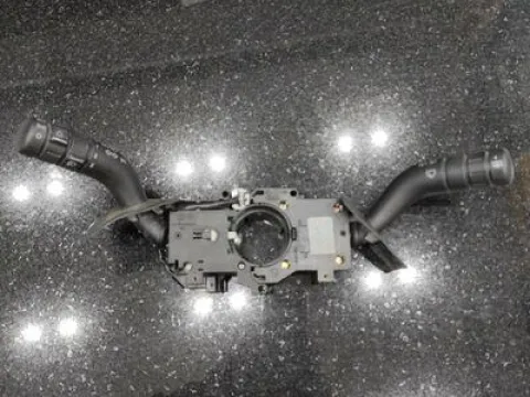 Διακόπτης Φώτων-Φλάς για VW FOX (2005 - ) (5Z1) ΤΕΛΑΡΟ 16 Διακόπτης Φώτων-Φλάς για VW FOX (2005 - ) (5Z1) ΤΕΛΑΡΟ 16