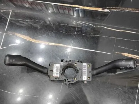 Διακόπτης Φώτων-Φλάς 8L0953513G για AUDI A3 (1996 - 2000) (8L) ΤΕΛΑΡΟ 16 Διακόπτης Φώτων-Φλάς 8L0953513G για AUDI A3 (1996 - 2000) (8L) ΤΕΛΑΡΟ 16
