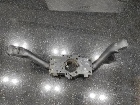 Διακόπτης Φώτων-Φλάς για AUDI A6 (1998 - 2001) (4B) Διακόπτης Φώτων-Φλάς για AUDI A6 (1998 - 2001) (4B)
