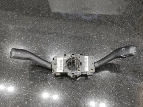 Διακόπτης Φώτων-Φλάς 8L0953513G για AUDI A6 (1998 - 2001) (4B) Διακόπτης Φώτων-Φλάς 8L0953513G για AUDI A6 (1998 - 2001) (4B)