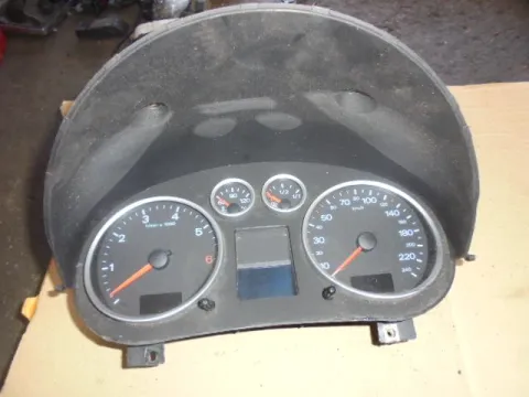 Κοντέρ 820920900G για AUDI A2 (2000 - 2005) (8Z0) Κοντέρ 820920900G για AUDI A2 (2000 - 2005) (8Z0)