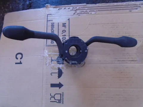 Διακόπτης Φώτων-Φλάς για SEAT IBIZA (1999 - 2002) (6K) Διακόπτης Φώτων-Φλάς για SEAT IBIZA (1999 - 2002) (6K)