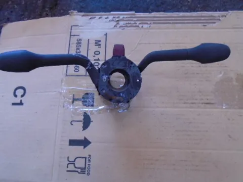 Διακόπτης Φώτων-Φλάς για SEAT IBIZA (1999 - 2002) (6K) ΤΕΛΑΡΟ 18 Διακόπτης Φώτων-Φλάς για SEAT IBIZA (1999 - 2002) (6K) ΤΕΛΑΡΟ 18