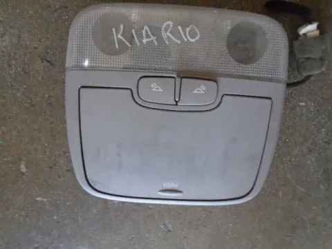 Μπλαφονίερα Οροφής για KIA RIO (2002 - 2005) (DC) Μπλαφονίερα Οροφής για KIA RIO (2002 - 2005) (DC)