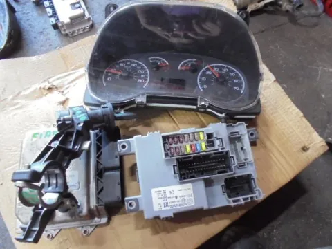 Εγκέφαλος Imobilizer 51892332 / 116RI-000674 για FIAT DOBLO (2010 - 2015) (152) -  Εγκέφαλος Imobilizer 51892332 / 116RI-000674 για FIAT DOBLO (2010 - 2015) (152) -