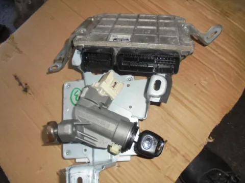 Εγκέφαλος Imobilizer 89530-52140 για TOYOTA YARIS (2006 - 2009) (KL9)   ΤΕΛΑΡΟ 9"(ΠΙΣΩ ΣΚΑΛΑ) -  Εγκέφαλος Imobilizer 89530-52140 για TOYOTA YARIS (2006 - 2009) (KL9)   ΤΕΛΑΡΟ 9"(ΠΙΣΩ ΣΚΑΛΑ) -