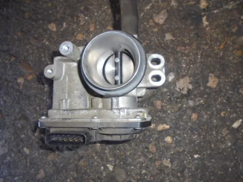 Σώμα Πεταλούδας 2203023010 για TOYOTA YARIS (2003 - 2005) (XP10) 1300 2SZ-FE petrol 86 SCP12 Σώμα Πεταλούδας 2203023010 για TOYOTA YARIS (2003 - 2005) (XP10) 1300 2SZ-FE petrol 86 SCP12