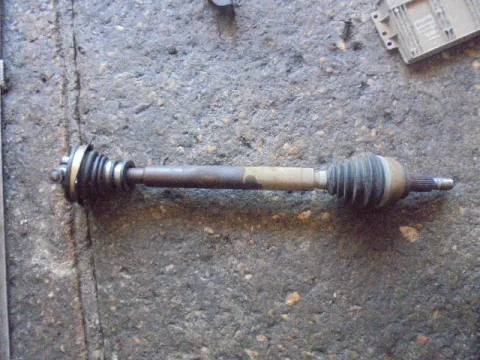 Ημιαξόνιο Εμπρός Αριστερό για RENAULT LAGUNA (2001 - 2005) (BG) (KG) 1600 (K4M710-711-714) Petrol 107 16V K4MD7 Ημιαξόνιο Εμπρός Αριστερό για RENAULT LAGUNA (2001 - 2005) (BG) (KG) 1600 (K4M710-711-714) Petrol 107 16V K4MD7