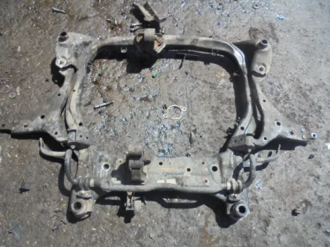 Γέφυρα Εμπρός Πλαίσιο (Στραβή) για HYUNDAI i30 (2007 - 2012) 1400 petrol 105 G4FA *ΔΒ* ΠΑΛΕΤΑ *198* Γέφυρα Εμπρός Πλαίσιο (Στραβή) για HYUNDAI i30 (2007 - 2012) 1400 petrol 105 G4FA *ΔΒ* ΠΑΛΕΤΑ *198*