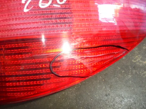 Φανάρι Πίσω Δεξί (Ραγισμένο) για PEUGEOT 206 (1998 - 2002) (2A) (2C) (T3E) -  Φανάρι Πίσω Δεξί (Ραγισμένο) για PEUGEOT 206 (1998 - 2002) (2A) (2C) (T3E) -