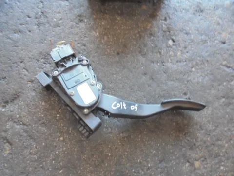 Πετάλ Γκαζιού A4543000304 για MITSUBISHI COLT (2005 - 2008 ) (CZ) Πετάλ Γκαζιού A4543000304 για MITSUBISHI COLT (2005 - 2008 ) (CZ)