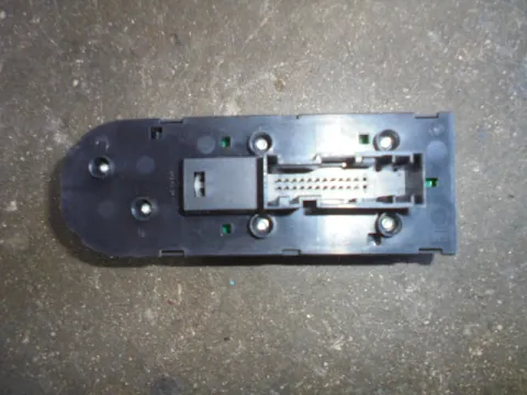 Διακόπτης Παραθύρων Κεντρικός Αριστερής 2πλος 22pin για OPEL TIGRA (2004 - ) B - 