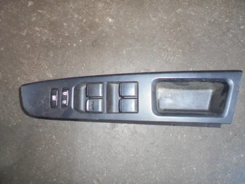 Διακόπτης Παραθύρων Κεντρικός Αριστερής 4πλος 15pin για TOYOTA YARIS (2015 - 2017)