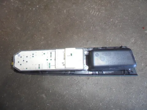 Διακόπτης Παραθύρων Κεντρικός Αριστερής 4πλος 15pin για TOYOTA YARIS (2015 - 2017) - 