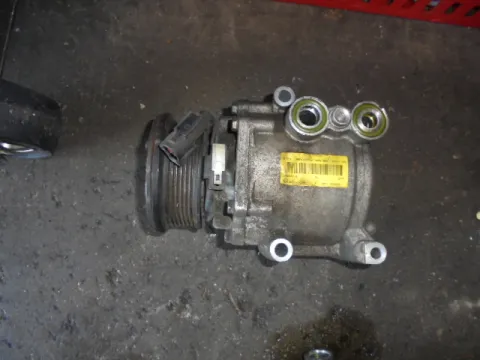 Συμπιεστής A-C (Κομπρέσορας) 8V5119D629EF για FORD FIESTA (2008 - 2012) Mk6 (JA8) Συμπιεστής A-C (Κομπρέσορας) 8V5119D629EF για FORD FIESTA (2008 - 2012) Mk6 (JA8)