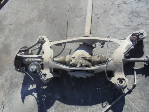 Πίσω Άξονας Δισκόπλακες -ABS ΛΕΙΠΕΙ ΔΕΞΙ ΑΚΡΟ (χ. ΔΙΑΦΟΡΙΚΟ) για MERCEDES C - CLASS (1995 - 1997) (W202) 1800 ((M111.920) (M111.921)) Petrol 122 C 180 *ΔΒ*  ΠΑΛΕΤΑ *169*