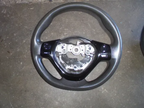 Τιμόνι (Βολάν) Με Χειριστήρια για TOYOTA AYGO (2014 - 2017) , (2017 - ) , PEUGEOT 108 (2014 - ) , CITROEN C1 *Γ* Τιμόνι (Βολάν) Με Χειριστήρια για TOYOTA AYGO (2014 - 2017) , (2017 - ) , PEUGEOT 108 (2014 - ) , CITROEN C1 *Γ*