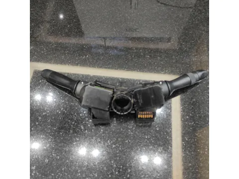 Διακόπτης Φώτων-Φλάς για TOYOTA YARIS (2006 - 2009) (KL9) - 