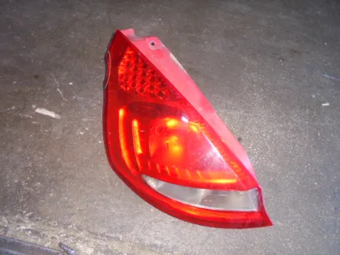 Φανάρι Πίσω Αριστερό (Ελαττωματικό) για FORD FIESTA (2008 - 2012) Mk6 (JA8) Φανάρι Πίσω Αριστερό (Ελαττωματικό) για FORD FIESTA (2008 - 2012) Mk6 (JA8)