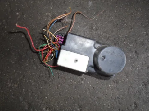 Πλακέτα Κεντρικού Κλειδώματος 8TN00689300 για AUDI 80 (1991 - 1995) (8C) (B4) Πλακέτα Κεντρικού Κλειδώματος 8TN00689300 για AUDI 80 (1991 - 1995) (8C) (B4)