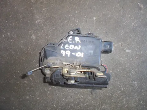 Ηλεκτρομαγνητική Κλειδαριά Εμπρός Δεξιά 8pin για SEAT LEON (1999 - 2005) (1MZ) Ηλεκτρομαγνητική Κλειδαριά Εμπρός Δεξιά 8pin για SEAT LEON (1999 - 2005) (1MZ)