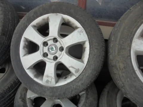 Ζαντολάστιχο 4ΑΔΑ PIRELLI 205/55/R16 ** για SKODA OCTAVIA (2004 - 2008) 5 (1Z3-5) *Γ* Ζαντολάστιχο 4ΑΔΑ PIRELLI 205/55/R16 ** για SKODA OCTAVIA (2004 - 2008) 5 (1Z3-5) *Γ*